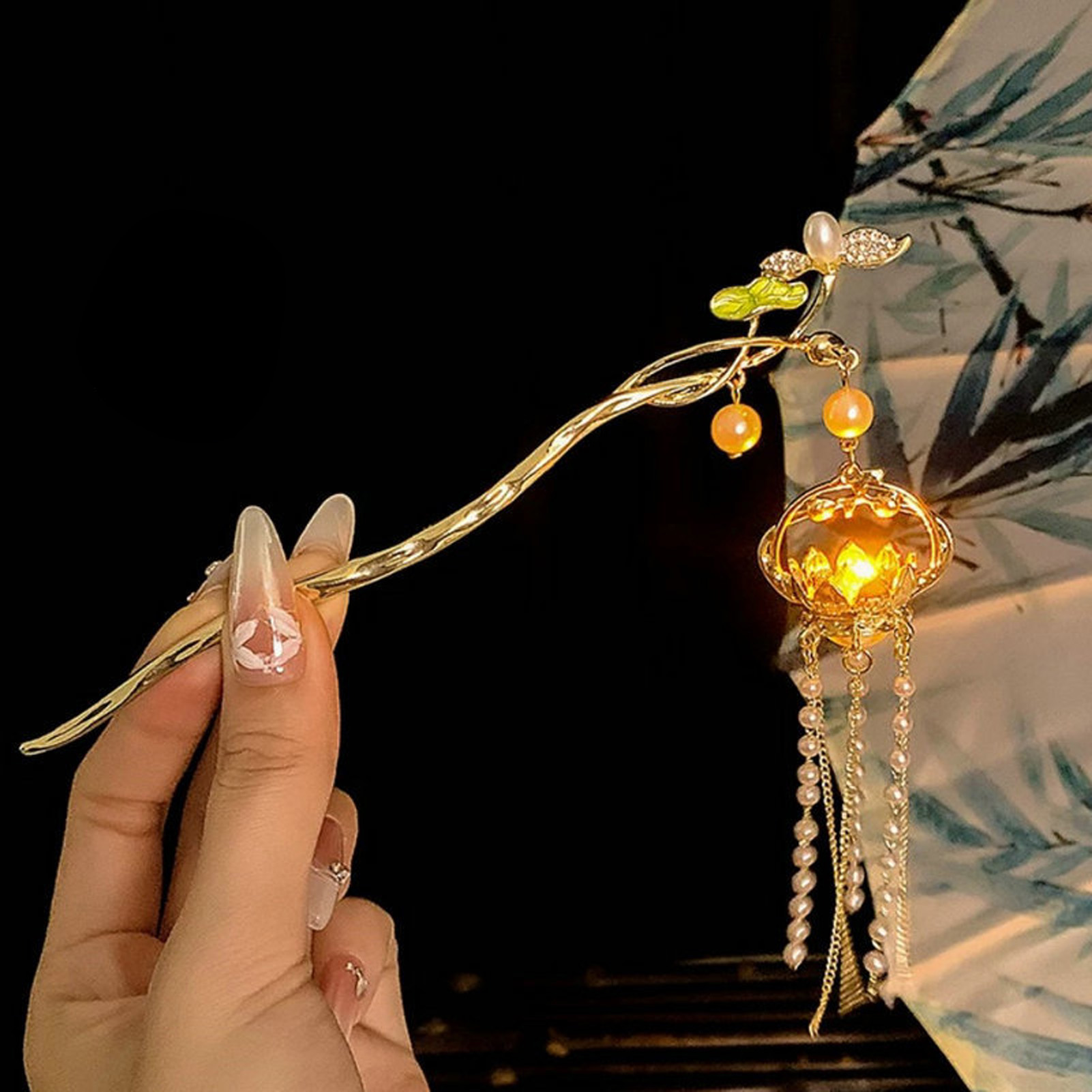 Luminous Flower Hairpin Exquis - đánh giá và giá Tech Accessories For Women