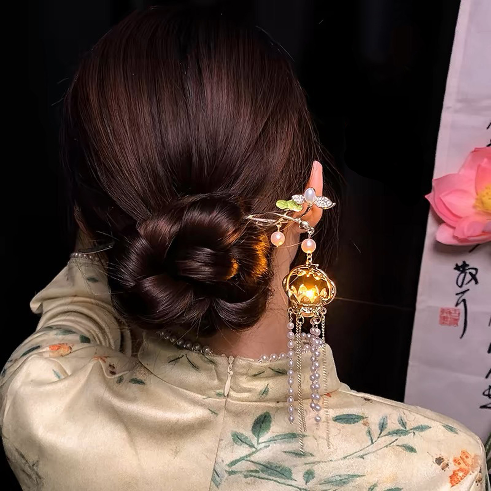 Luminous Flower Hairpin Exquis - đánh giá và giá Tech Accessories For Women